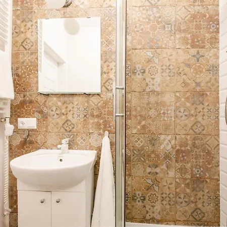Aparthotel 6 Sierpnia 37 * Lodž